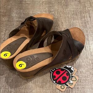 NWT Yokono Women's Brown leather Sandals